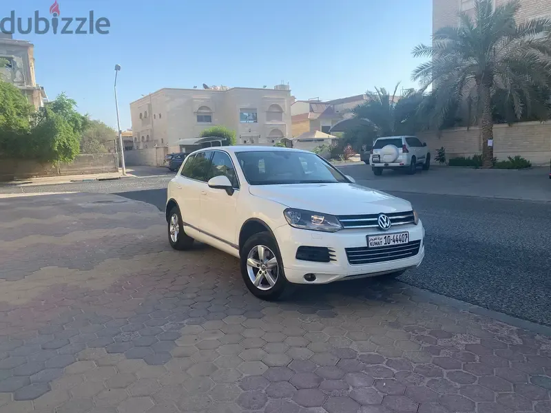 فولكس واجن طوارق 2011